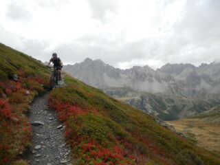 sul sentiero in direzione di Laval ed il Rifugio des Drayères