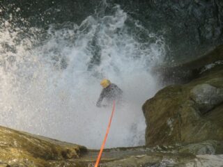 Penultima calata C20 sotto cascata