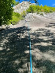 In piedi sulla ruga del chiodo