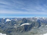 Vista spettacolare con la Bessanese in primo piano 