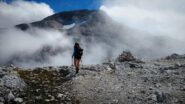 Dal passo, veduta sul gh. Fradusta