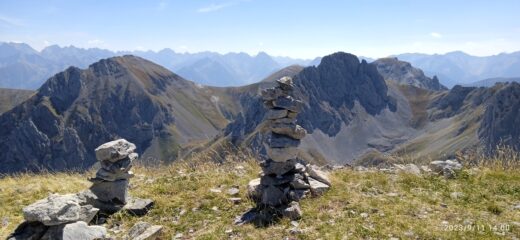 Da sx Monti Savi, Sale' e Nebius dal Monte Omo 