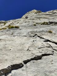 Dall'attacco, diverse cordate sulla via