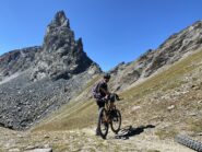 in discesa al cospetto del Roc della Niera