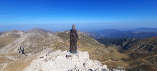 La Madonnina sotto la cima