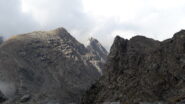 dalla cresta ovest alla Rocca del Forno alle spalle tutta a sx la punta della Nonna..