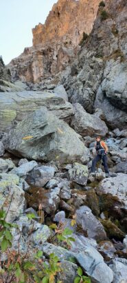 guado nel canalone sentiero 