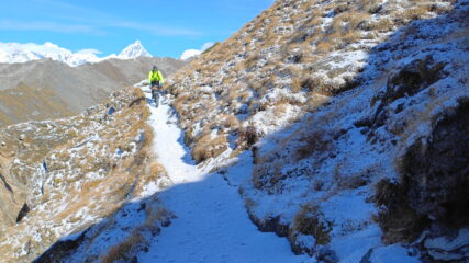 verso i 2600mt appare il Cervino