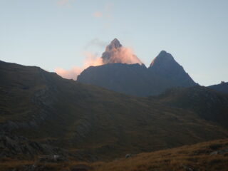 La nostra meta ancora al sole vista dal rifugio 
