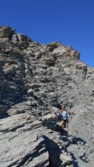 La discesa nel tratto ripido sotto la punta