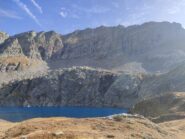 Lago superiore e in alto la cresta percorsa in salita
