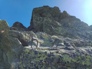 tratti attrezzati in discesa