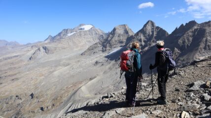Attimo di contemplazione salendo alla cima.