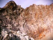 Dai Detriti, la parete Sud, attraversata centralmente dalla cengia