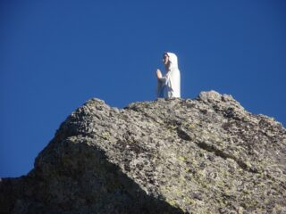 la madonnina sulla cima 