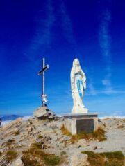 la Madonnina e la croce di vetta