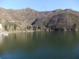 Il lago dalla diga