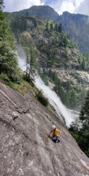 L3 della via Toce, dietro la cascata 
