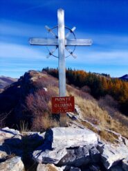 la croce  sul Monte della Guardia