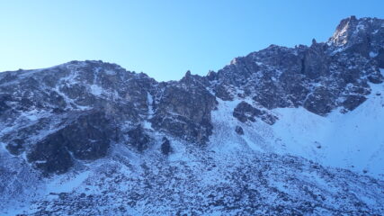 al centro il canale fattibile..arduo pero' da avvicinare..