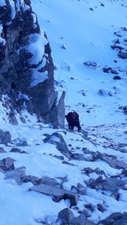 si muove tutto nel conoide con ancora poca neve.. 