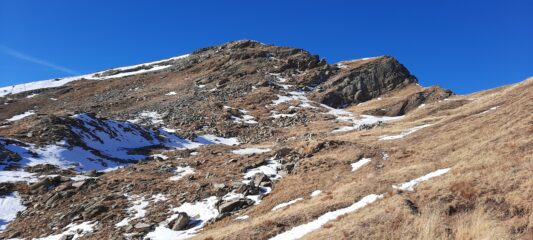 breve tratto disagevole sotto la cima