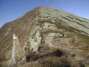l'ometto segnato dove prendere la cresta per il Monte Uja 