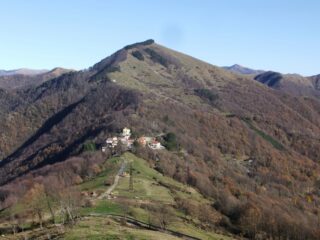 Capenardo ed il Monte Candelozzo dal Monte Prati di Capenardo
