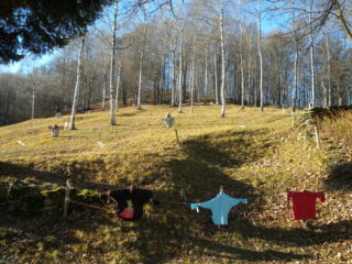 Simpatici spaventapasseri borgata Airetta