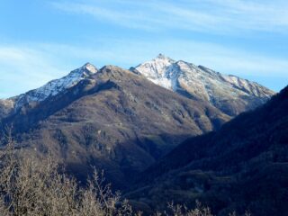 La Becca Torché dalla cima.