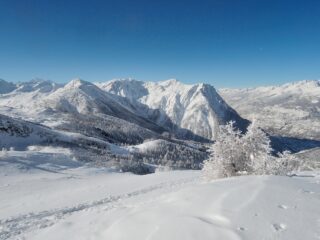 Quasi in cima, neve fino al fondovalle