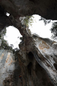 Tetto bucato della grotta
