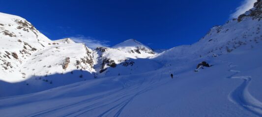 Uno sguardo indietro a questo magnifico angolo di valle