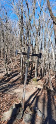 Croce sul sentiero per il Colle Marione