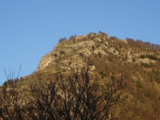 La croce di san Pietro sul m. Varatella