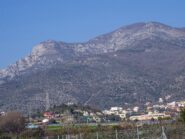 Il Varatella e il Ravinet dai pressi dell'autostrada