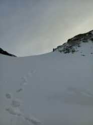 L'attacco della cresta, a destra