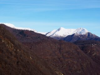 M.te Cerano e Poggio Croce innevati.