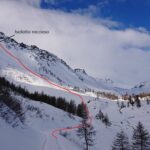 La parete vista entrando nel vallone d'Ars