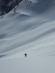 La breve deviazione verso destra a quota 2440 m circa