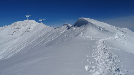 Buon innevamento in cresta sui 2000m