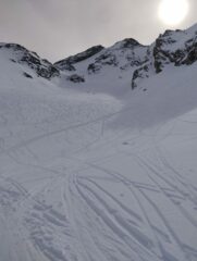 a sx si vede il pendio che porta al colle per la vera Cima Entrelor