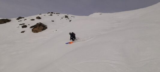 Prime curve sul pendio sud est del Cervetto