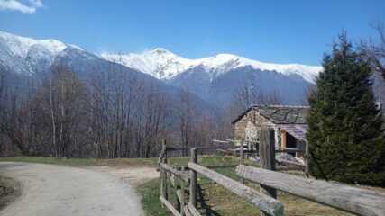 Sangle con Gran Roc sullo sfondo