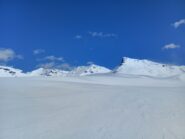 Sui pianori, in lontananza Punta Bassac Nord a destra e il Truc Blanc a sinistra