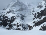Canale di discesa visto dal colle di Bella Tza il giorno precedente