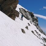 Il traverso un pelo esposto in discesa sotto l'antecima