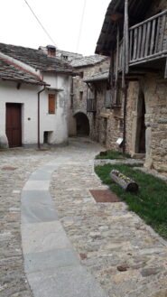 il pittoresco borgo di Chiapinetto..