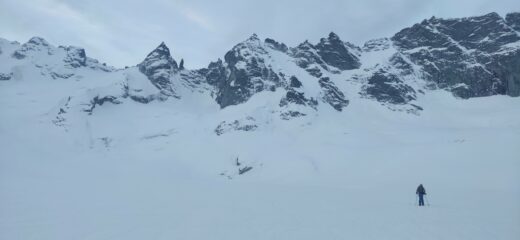 quasi sotto lo scivolo NW