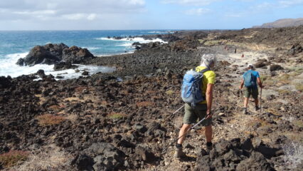Tratto di costa vulcanica iniziale. 